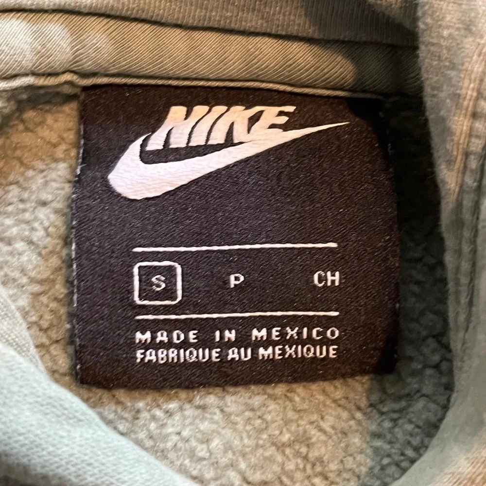 Nike New York Graphic Hoodie Mens Small Sage Green Fleece Pullover